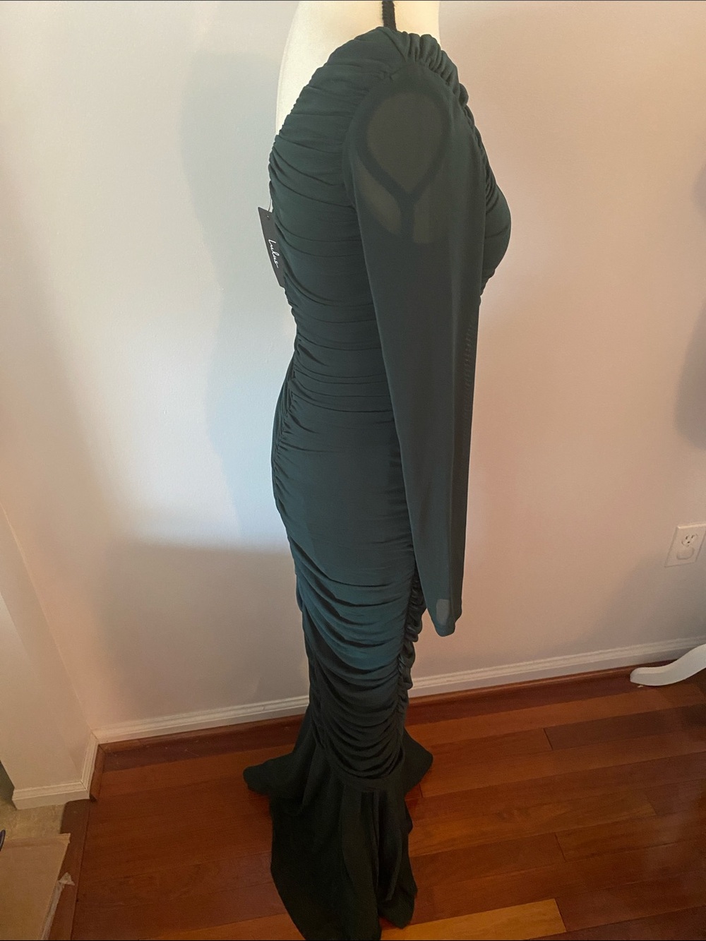 Lulus size small NWT one shoulder gathered dress - Picture 6 of 10